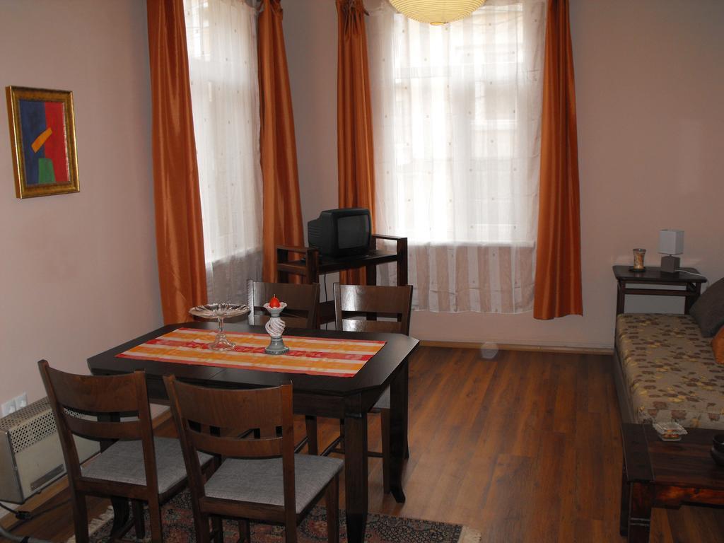 Julia Garden Apartment Бургас Екстериор снимка